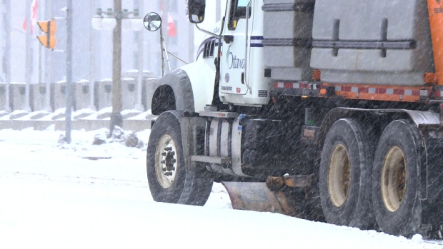 Ottawa memperkirakan akan membutuhkan waktu dua hari untuk membersihkan jalan selama badai salju ‘sekali setiap 10 tahun’