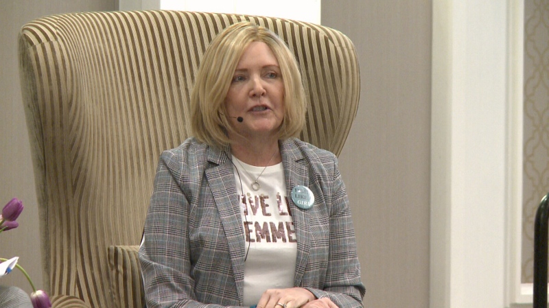 Coun. Diane Deans makes her first public appearance since being diagnosed with ovarian cancer