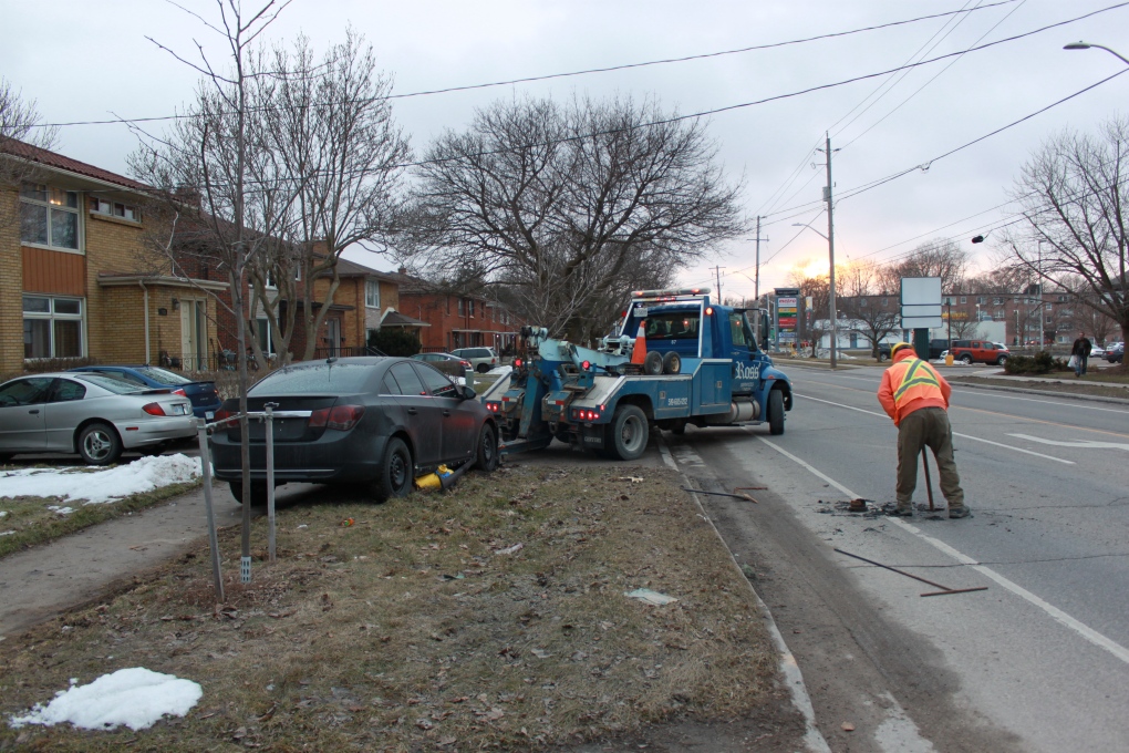 Car shears off hydrant (Gerry Dewan/CTV London)