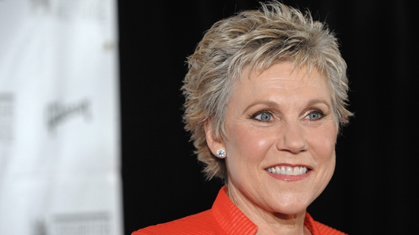 Anne Murray arrives at the 2008 Songwriters Hall of Fame induction ceremony in New York on Thursday, June 19, 2008. (AP / Peter Kramer)