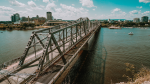 Alexandra bridge spanning the Ottawa River between Ottawa and Gatineau. (Travis Robertson/CTV Viewer)
