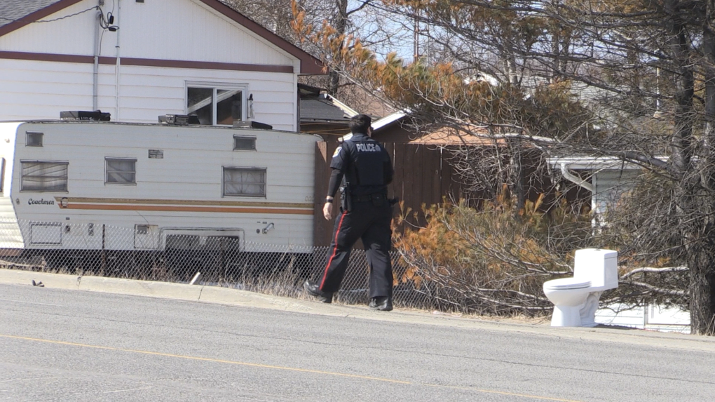 Greater Sudbury police officer at scene of driveby