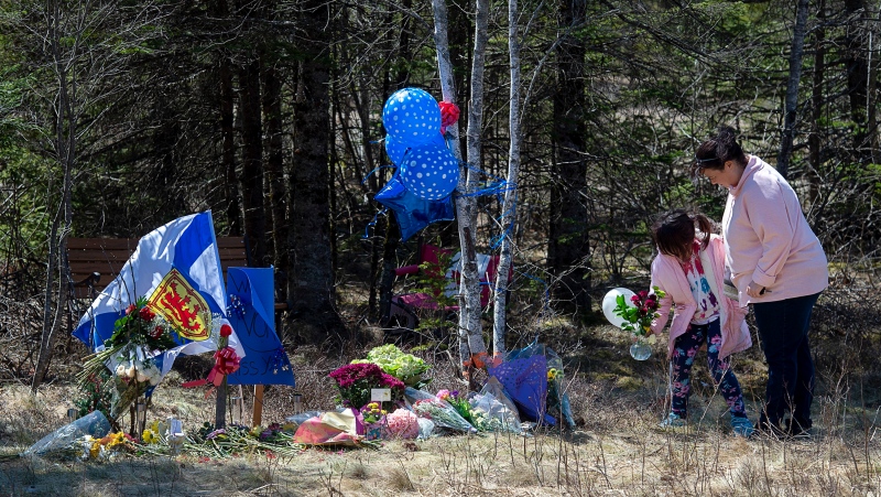 A memorial pays tribute to health-care worker Heather O'Brien along the highway in Debert, N.S. on Tuesday, April 21, 2020. (Courtesy: THE CANADIAN PRESS/Andrew Vaughan)