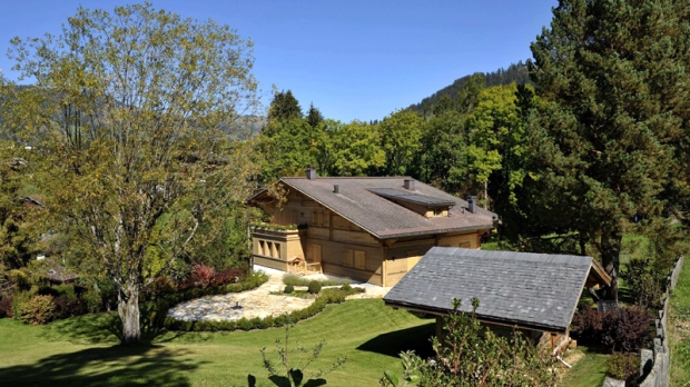The chalet named 'Milky Way' which is, according to Swiss newspaper 'Blick,' the chalet of filmmaker Roman Polanski, is seen on Tuesday Sept. 29, 2009 in Gstaad, Canton of Bern, Switzerland. (Keystone / Dominic Favre)