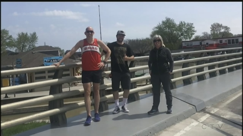 Mike Aubin emarked on the Bridge to Bridge run from the Ambassador Bridge ending in his hometown of Bell River on Saturday. (Alana Hadadean / CTV News)
