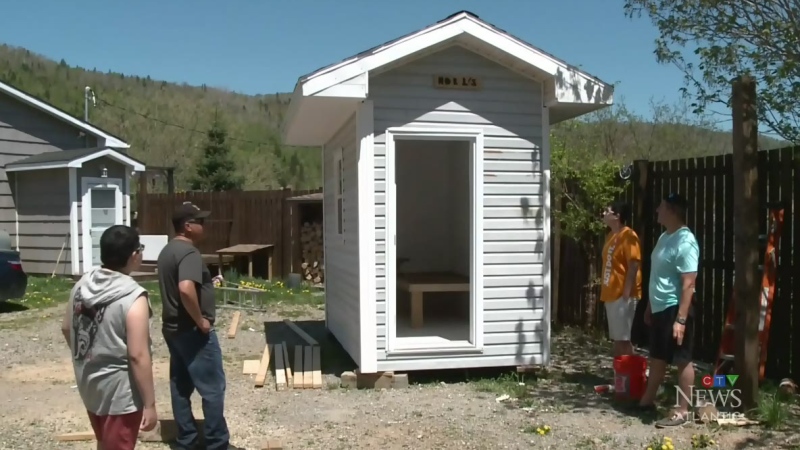 N.S. community builds shelter for man without home