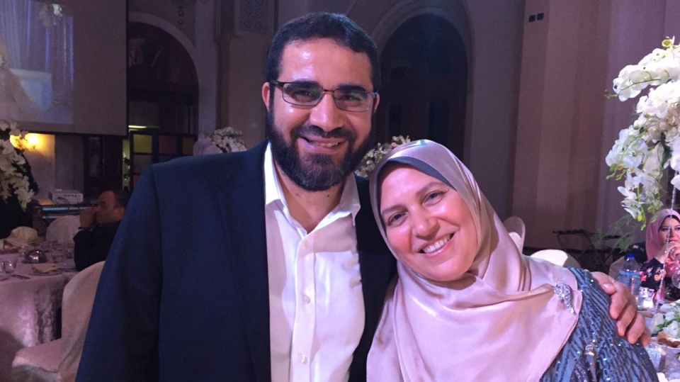 Yasser Ahmed Albaz with his wife Safaa Elashmawy