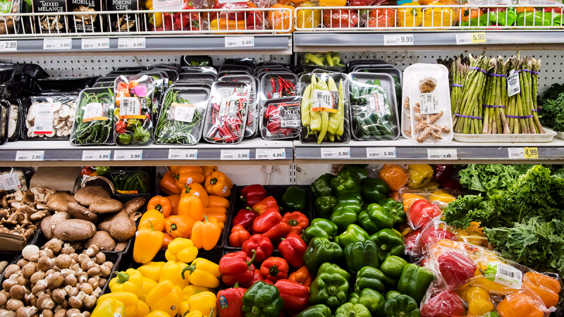 Tips for saving at the grocery store as food inflation in Canada continues to soar