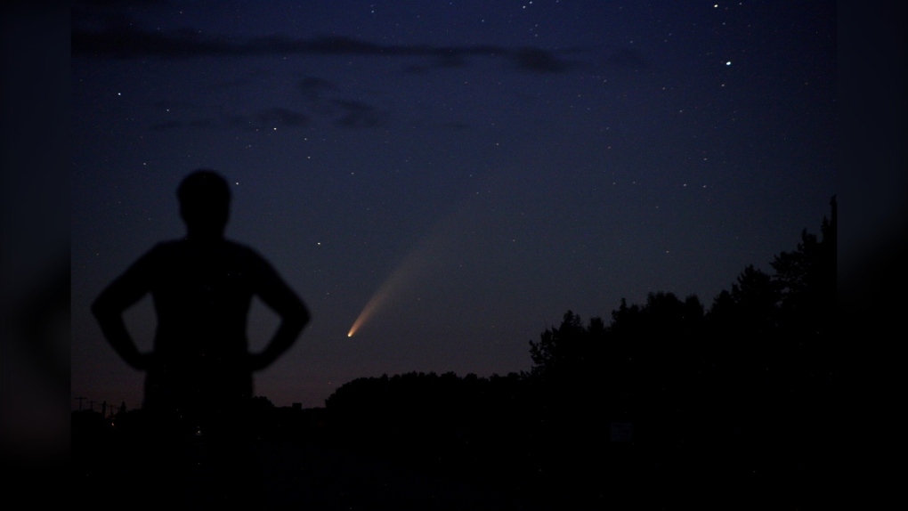 매니토바 하늘에서 지구로 돌아오는 혜성 NEOWISE를 관찰할 수 있어
