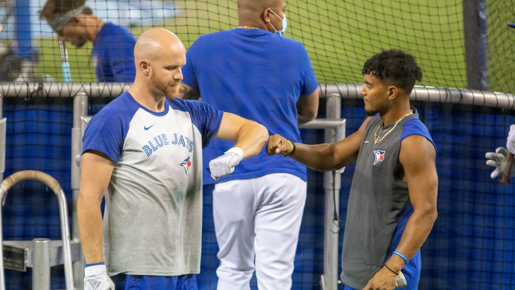 Watch: Blue Jays' Fisher hit in face by ball after botched catch