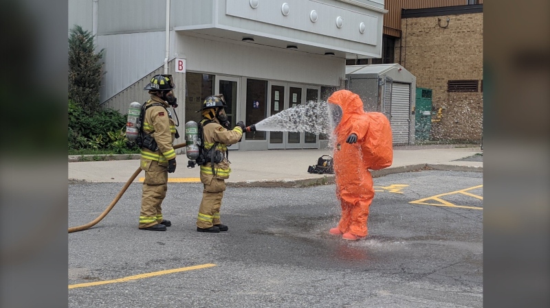 Ottawa Fire responded to a chlorine leak at a City of Ottawa facility in Lowertown. (Photo courtesy: Twitter: OFSFirePhoto)