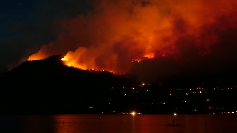 A fire burning out of control near Okanagan Falls, B.C., on Aug. 18, 2020. (Jonah Lee-McNamee photo)