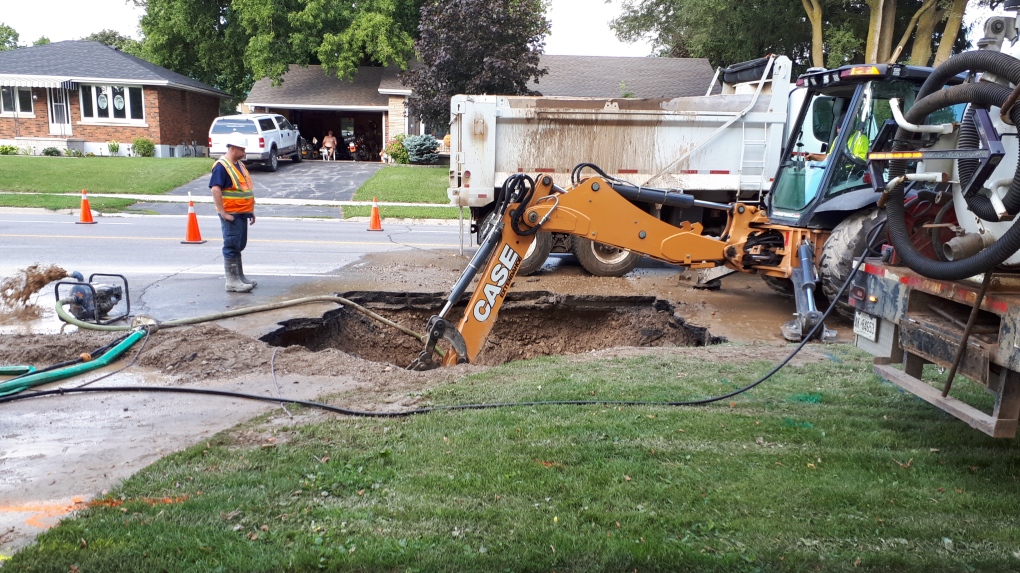 guelph-water-main-break-repairs-expected-to-last-into-weekend-ctv-news