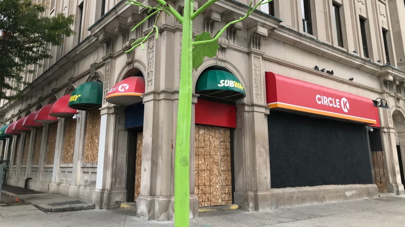 The Circle K and Subway in London, Ont. are seen shuttered on Friday, Oct. 2, 2020. (Sean Irvine / CTV News)