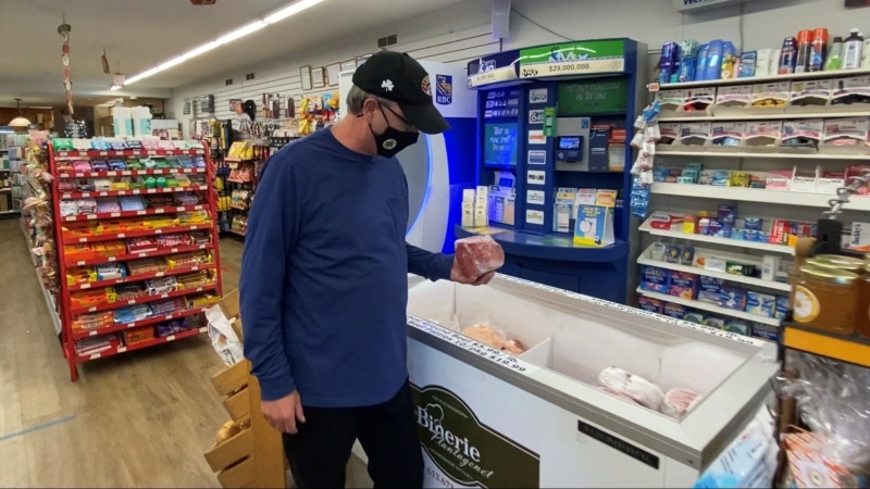 John Bradley continues his long-standing tradition to help Food Aid, selling local ground beef and donating one dollar per pound sold. Navan Ont. Oct. 14, 2020. (Tyler Fleming / CTV News Ottawa)