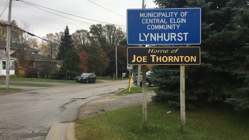 The Lynhurst, Ont. sign is seen on Monday, Oct. 19, 2020.
(Brent Lale / CTV London)