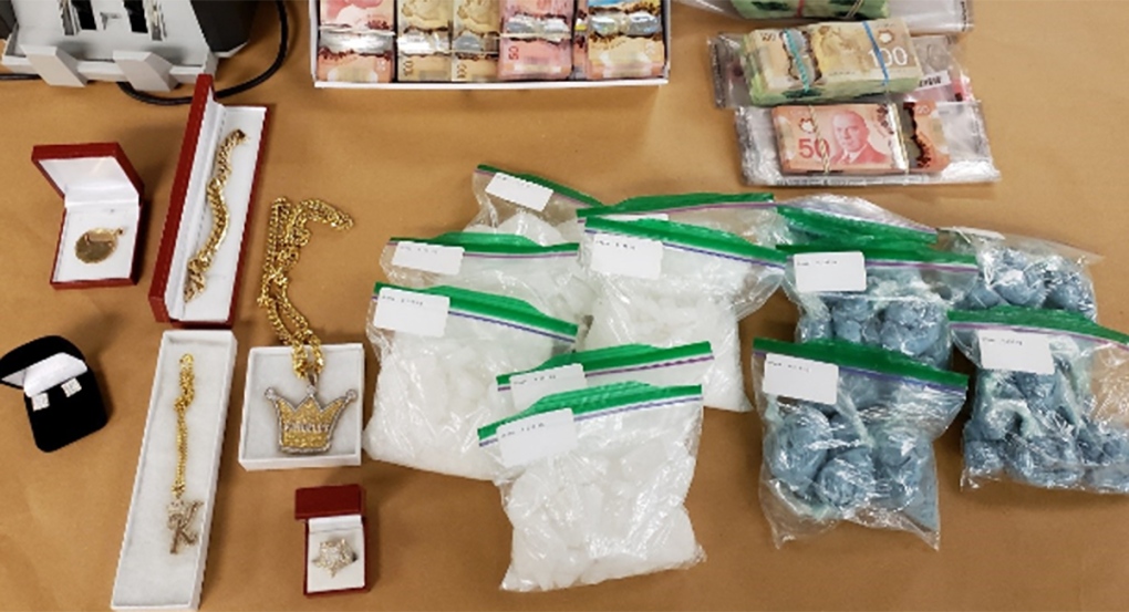 Drugs and jewelry seized by LPS
