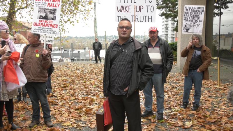 Makhan Singh Parhar speaks to media outside a B.C. courthouse on Monday, Nov. 16, 2020.