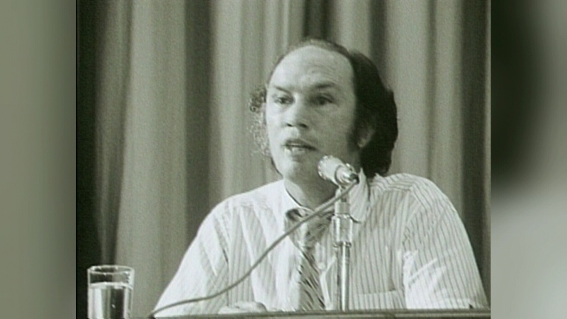 1971: Pierre Trudeau jokes about press coverage