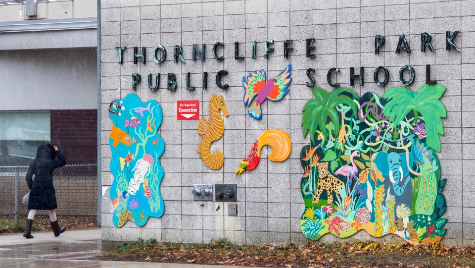 Thorncliffe, Park, Public, School