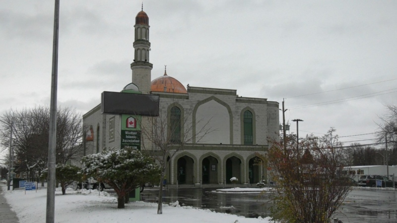 Windsor Mosque in Windsor, Ont., on Tuesday, Dec. 1, 2020. (Chris Campbell / CTV Windsor)
