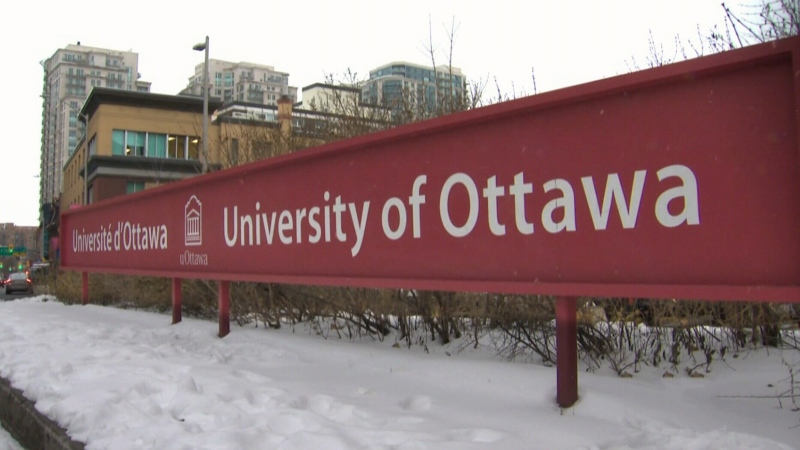 The University of Ottawa sign on campus during the winter. (CTV News Ottawa)