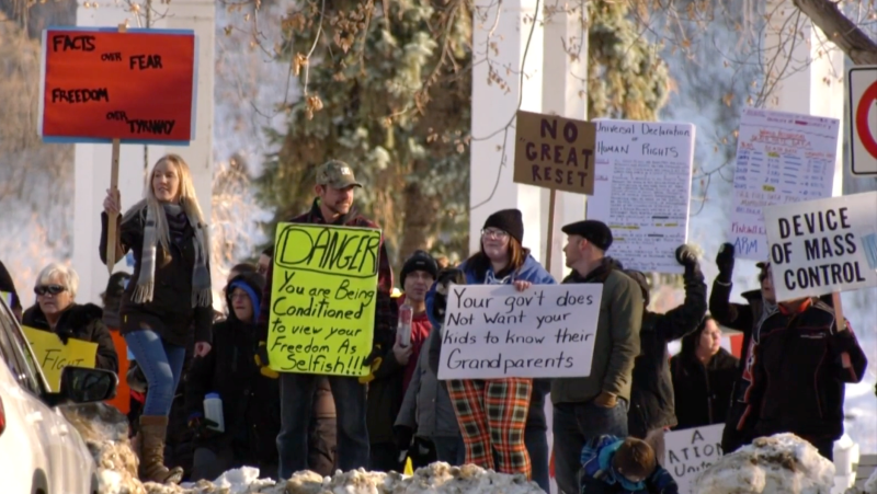 People against the government’s response to COVID-19 gathered in front of Saskatoon’s Vimy Memorial on Dec. 5. Andrew Mareschal/CTV News