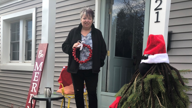 South Windsor, Ont. resident, Bonnie Stewart plans to join the ‘Worldwide Christmas Eve Jingle’ movement Thursday. 