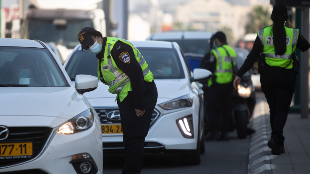 Israeli police officers 