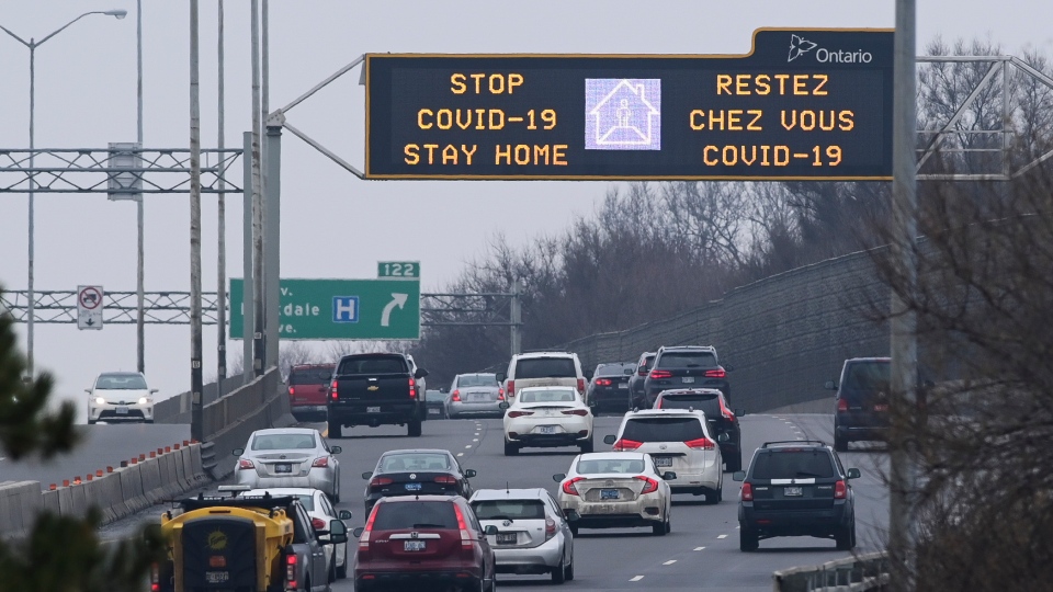 Stay-home highway sign in Ottawa