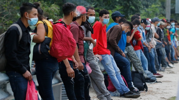 Νέο μεταναστευτικό τροχόσπιτο σε κίνηση στην Ονδούρα σε αβέβαιες στιγμές