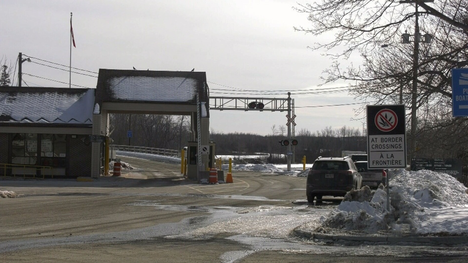 New rules in effect at Canada-U.S. border