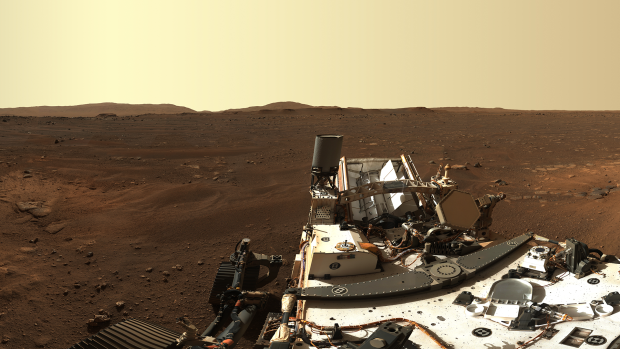 La nuova immagine di Marte dal sito di atterraggio della sonda mostra il pianeta rosso in alta risoluzione