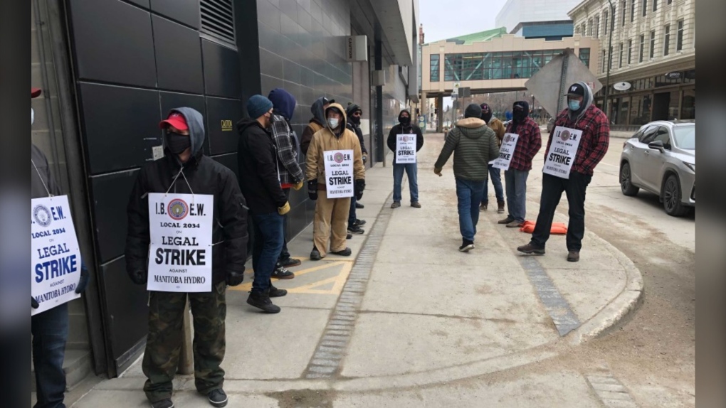 Strikers outside Hydro March 11