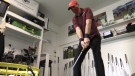 Golf instructor Johann Kinting of golflondon.ca practices golf at his teaching facility in London (Bryan Bicknell / CTV News)