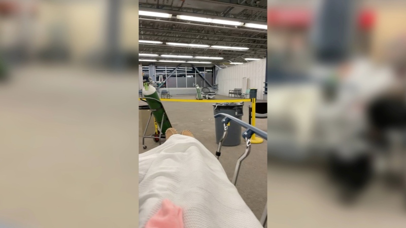 Samantha Mitchell shows her wait for the emergency room in the Ottawa Hospital General Campus ambulance offload area. (Samantha Mitchell / Instagram)