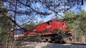 A Canadian Pacific train travels along train tracks in Simcoe County. (CTV News Barrie)