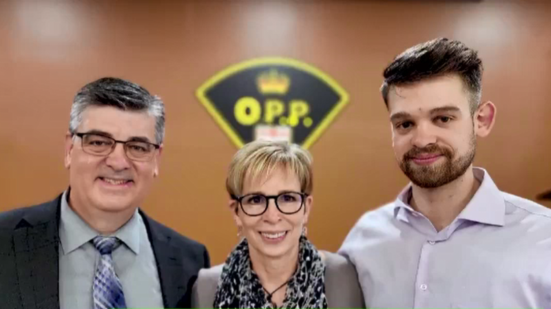 Detective Staff Sergeant Greg Rossi, shown with his wife and son, retired from the OPP after three decades (Source: OPP West Region)