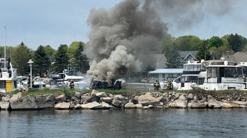 Boat fire in Midland
