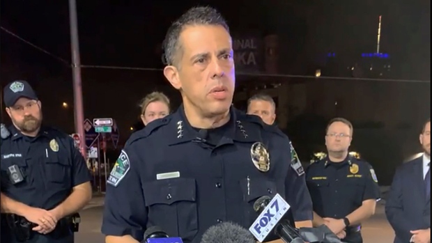 Police: Attacker wounds 13 in Austin shooting and escapes