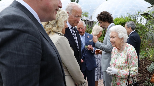Il presidente degli Stati Uniti Joe Biden incontra la regina Elisabetta II dopo il suo primo vertice del G7
