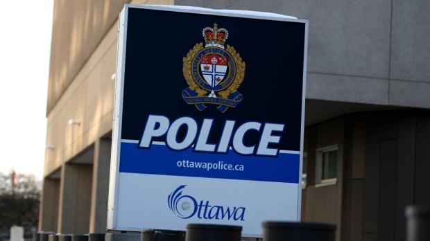 Mandat émis contre un homme d’Ottawa en lien avec une introduction par effraction dans un garage de stationnement