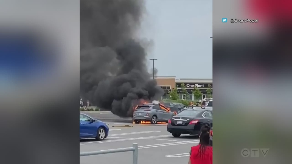 Barrhaven car fire