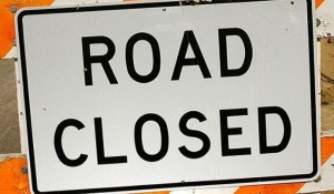 Road closed sign. (CTV Northern Ontario file)