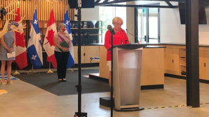 RFAQ president Ruth Vachon accepting new funding from the federal government meant to help female entrepreneurs in Quebec. (SOURCE: @RFAQ/Twitter)