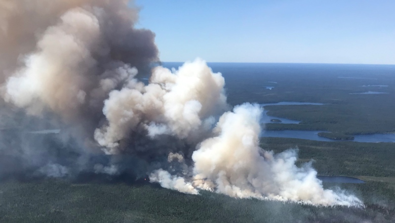 A forest fire continues to burn in northwestern Ontario. (Twitter/Ontario Forest Fires)