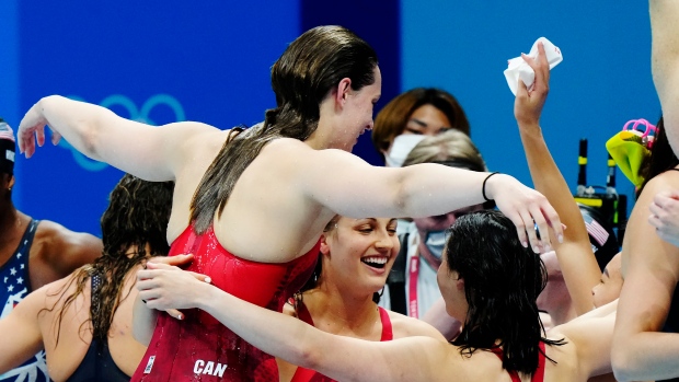 Canadian women’s 4×100 freestyle team wins silver