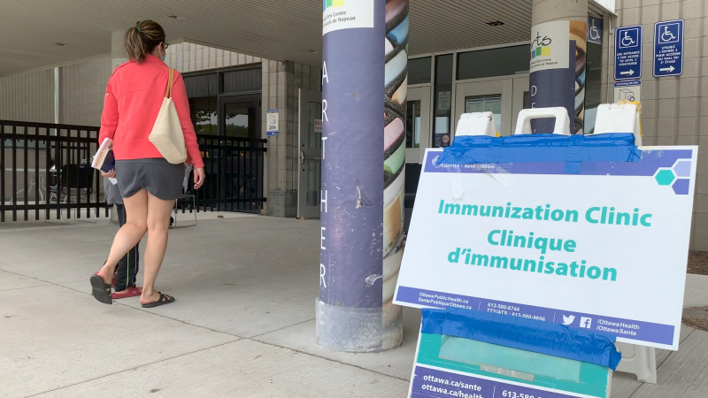 A COVID-19 immunization clinic in Ottawa. (Jackie Perez/CTV News Ottawa)