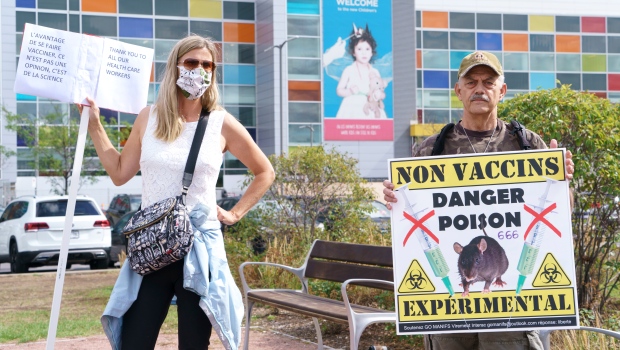 Anti-vaxxers in Quebec could be fined $10,000 for protesting near schools, hospitals