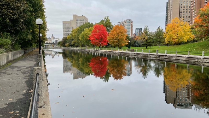 A cloudy start to Thanksgiving along the Rideau Canal. (Josh Pringle/CTV News Ottawa)